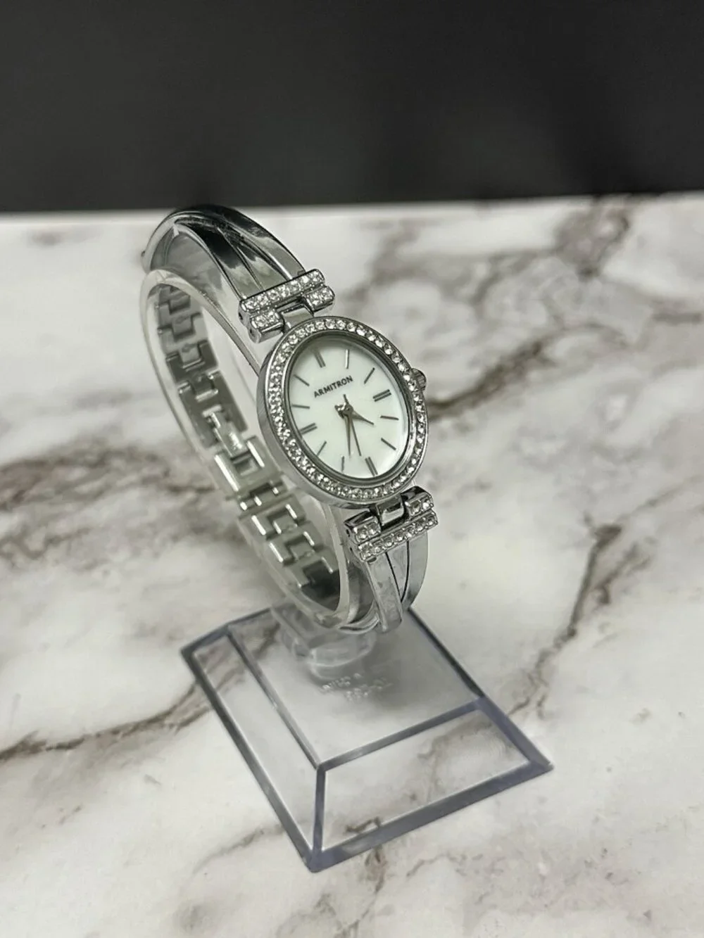 Armitron Watch Women Silver Tone Crystal Bezel Oval Dial New Battery 7 Inch
